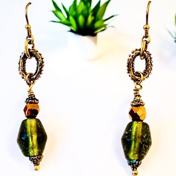Lia Sophia Earrings Dangle Drop Hook Green Beads Copper Silvertone New in Box - Picture 10 of 10
